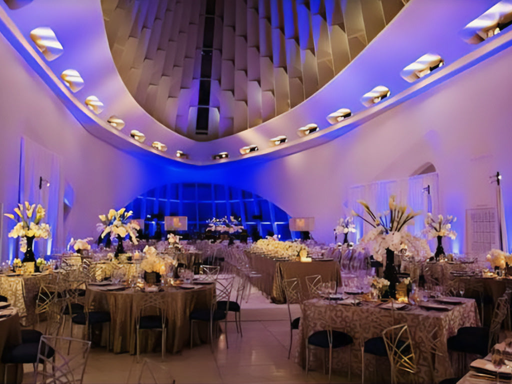 How to Plan an Elegant Corporate Holiday Event