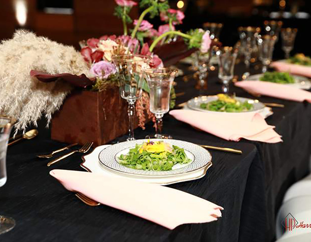 5 Winter Tablescapes That Add Warmth to Any Event
