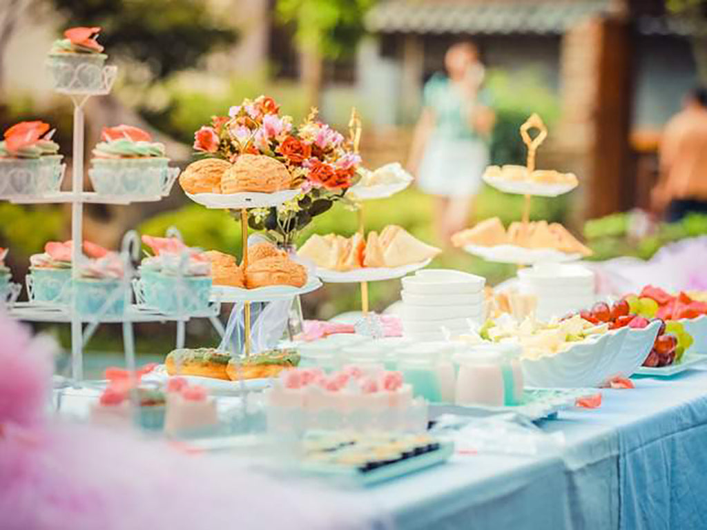 Delicious Color Palettes for Summer Parties & Celebrations