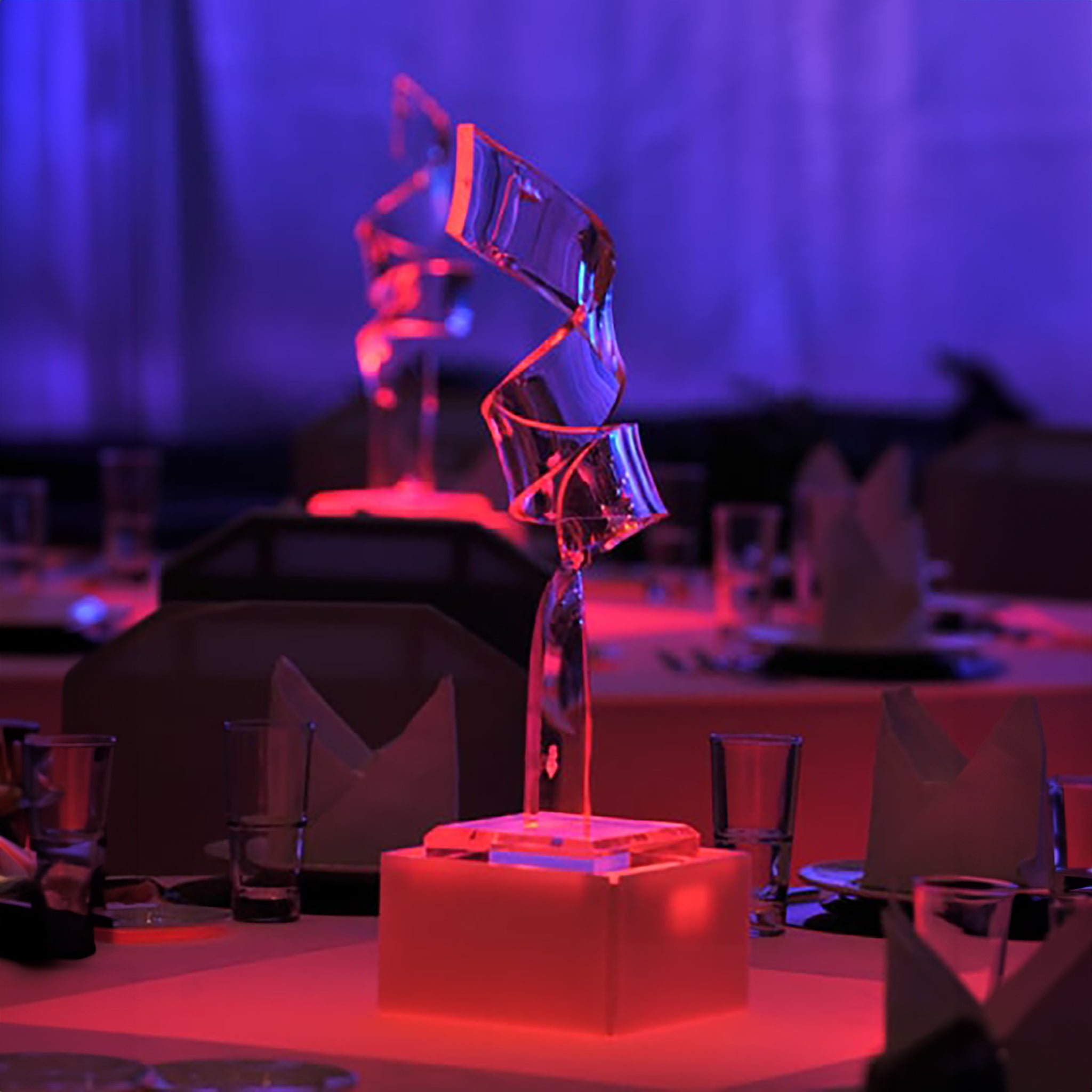 Acrylic Centerpiece: Ribbon