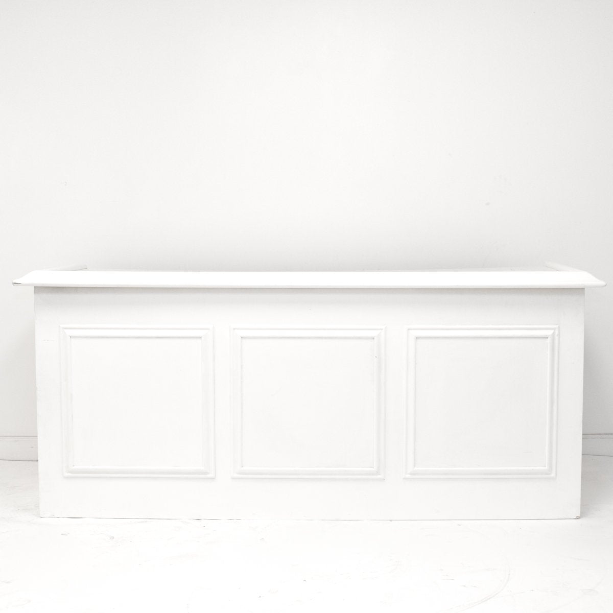 White Craftsman 8' Bar