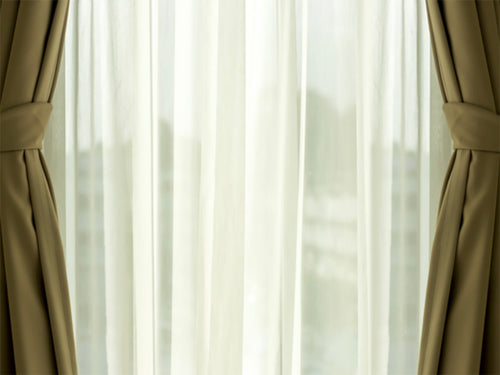 How to Remove Wrinkles From Your Drape Line