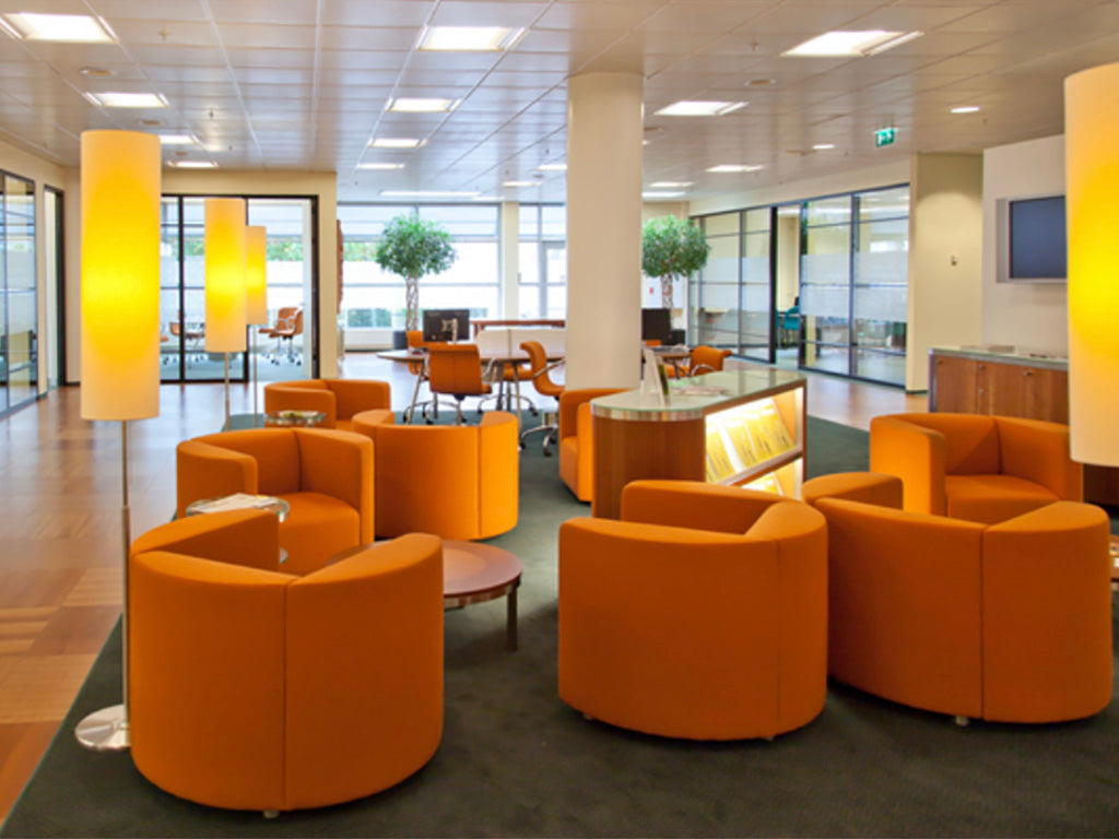 Modern Lounge Settings: Creating Networking Hubs Within Corporate Spaces