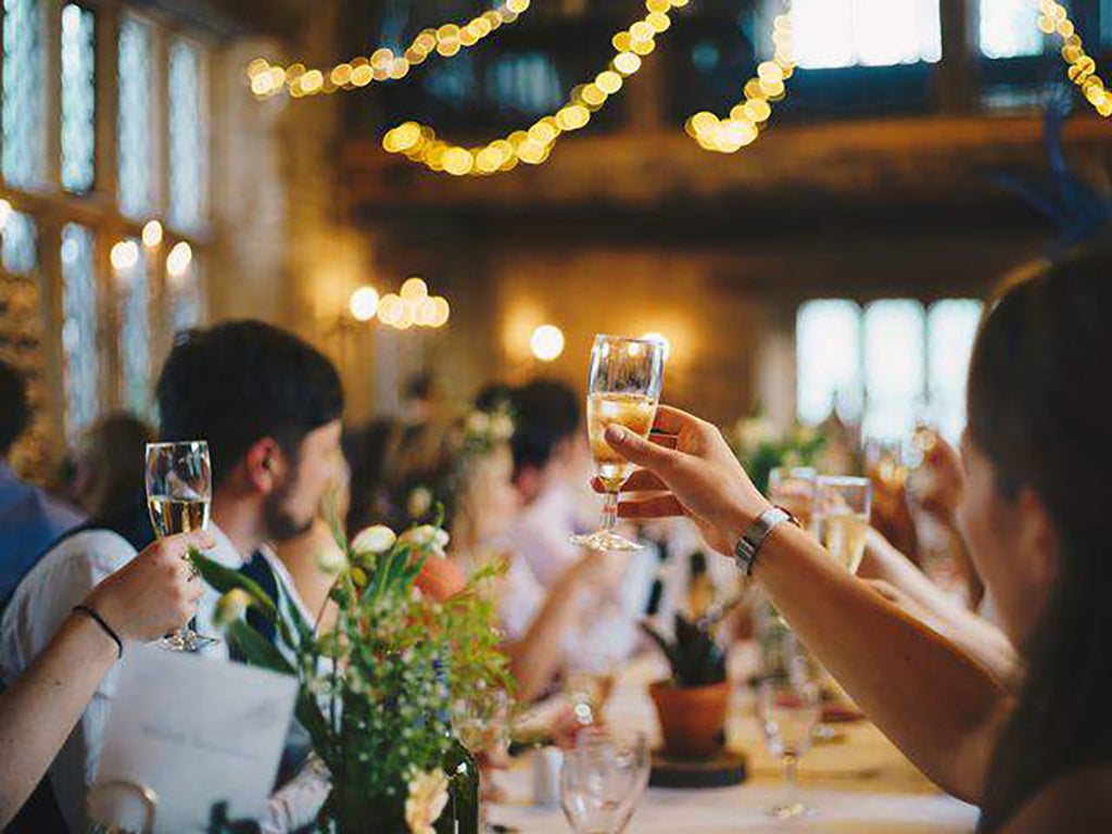 How to Tell Guests You’re Having a Kid-Free Wedding